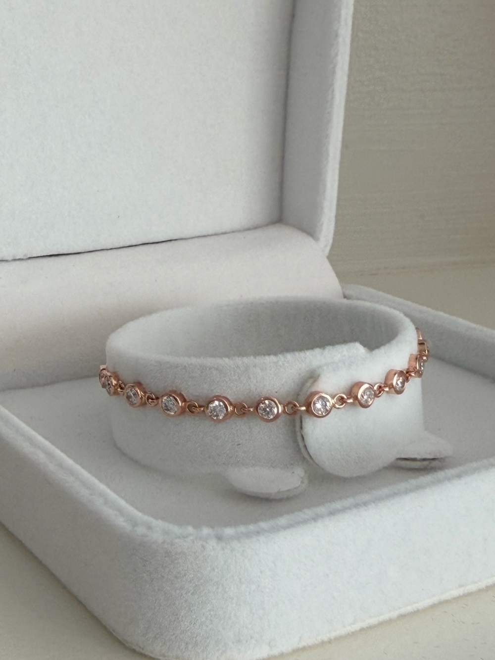 Rose Gold Natural diamond Bracelet - Elegant Women's Jewelry